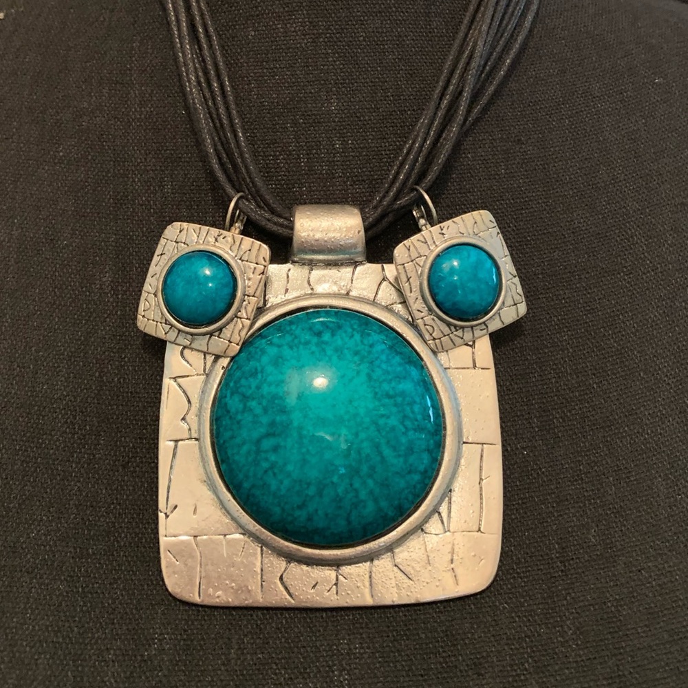 Silver and Turquoise Necklace/Matching Earrings